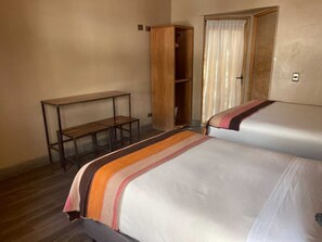 In-room safe, iron/ironing board, free WiFi - Hotel La Cochera (San Pedro de Atacama)