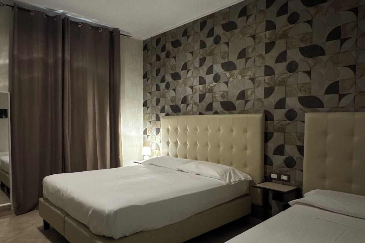 Triple Room | Premium bedding, in-room safe, soundproofing, cribs/infant beds