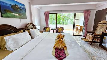 Desk, blackout curtains, rollaway beds, free WiFi