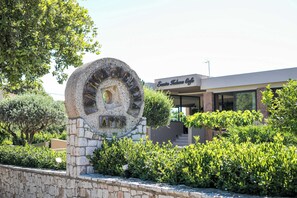 Front of property - Santa Helena Hotel Ialysos (Rhodes)