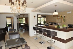 Bar (on property) - Santa Helena Hotel Ialysos (Rhodes)