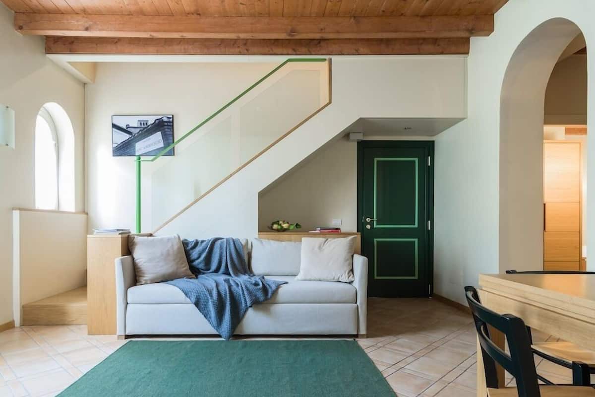 Appartamento Grand Family - 3 camere da letto | Area soggiorno | TV a schermo piatto 32 pollici con canali satellitari, TV