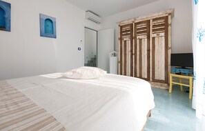 Villa, 2 Bedrooms, 2 Bathrooms | Iron/ironing board, free WiFi - Le Dimore Turchesi (Salve)
