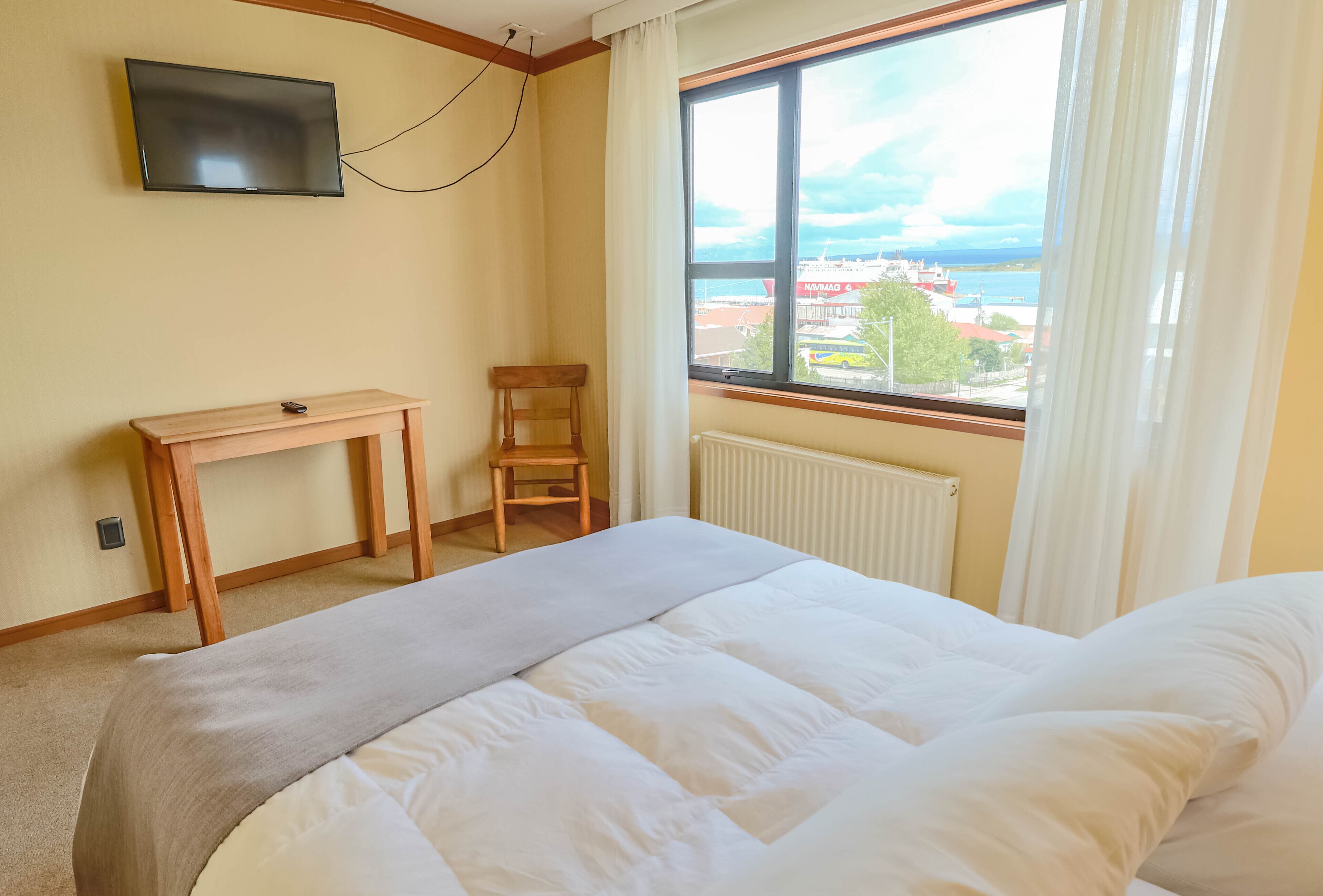 standard double room | in-room safe, free cots/infant beds, bed sheets