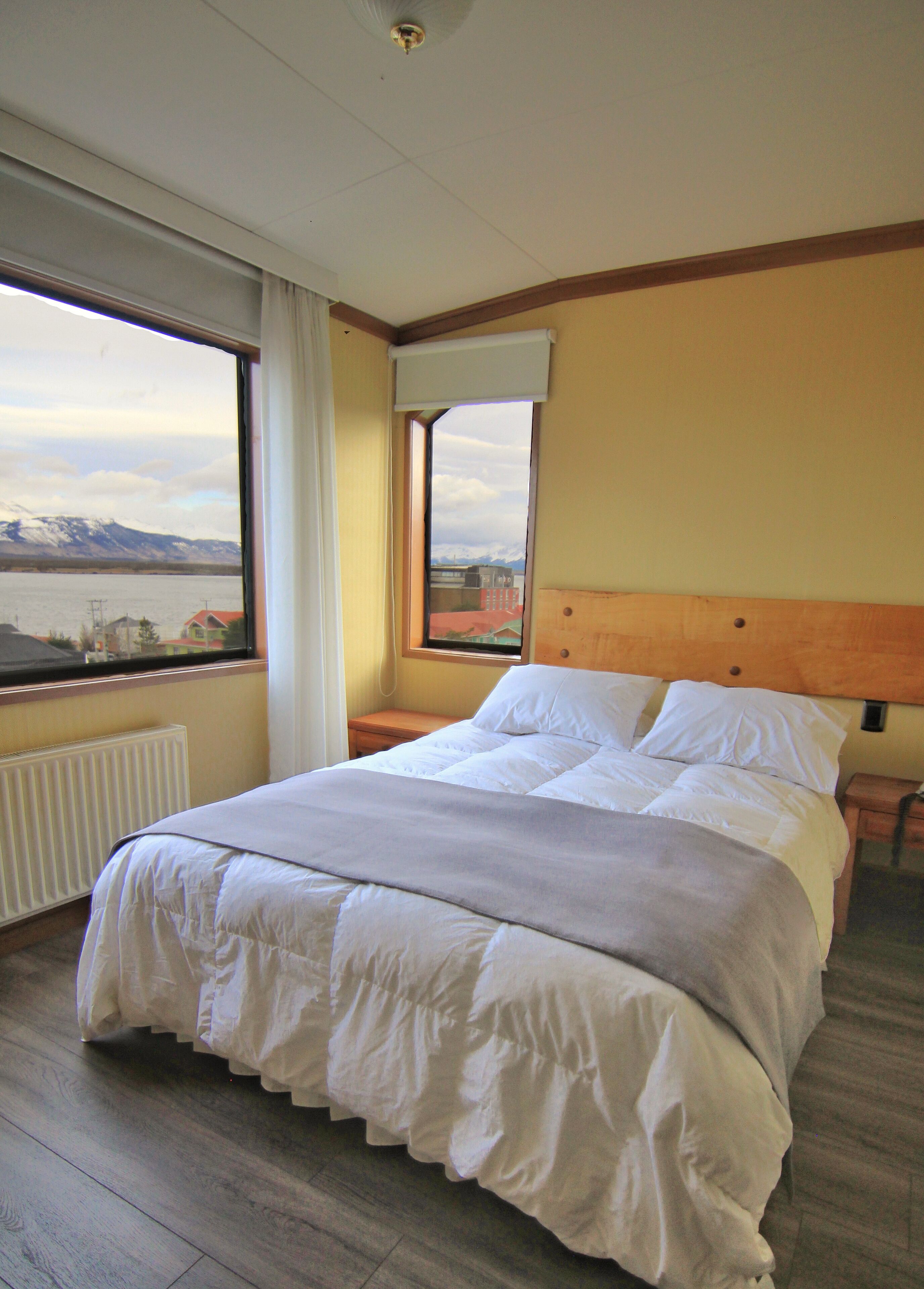 standard double room | in-room safe, free cots/infant beds, bed sheets