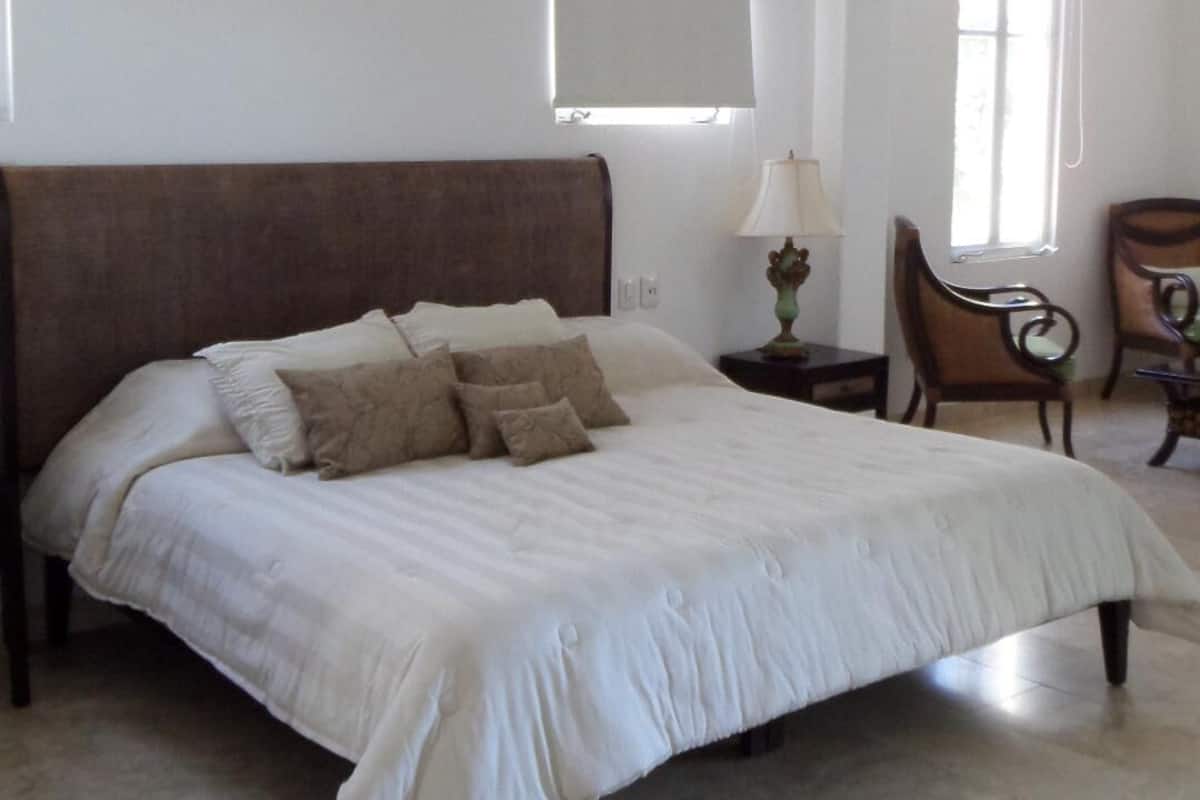 2 habitaciones, ropa de cama de alta calidad y escritorio