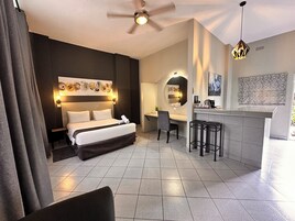 行政双人房 | 浴室 | 淋浴设施、毛巾