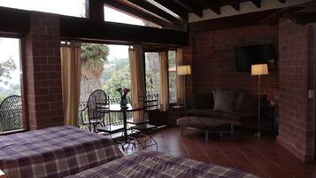 Didekorasi berbeda-beda dan dilengkapi dengan perabotan berbeda-beda