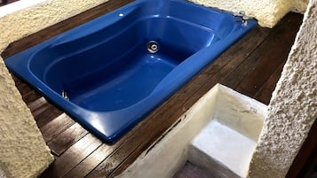 Studio Suite trăng mật | Bồn tắm spa riêng