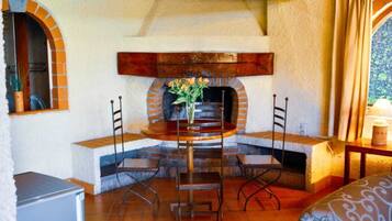 Grand Cabin | Individually decorated, individually furnished, desk