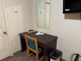 32-inch flat-screen TV with cable channels, TV