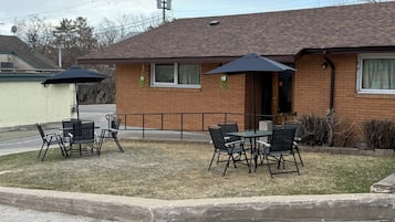 Dobbeltrom – basic, 2 dobbeltsenger | Terrasse/patio