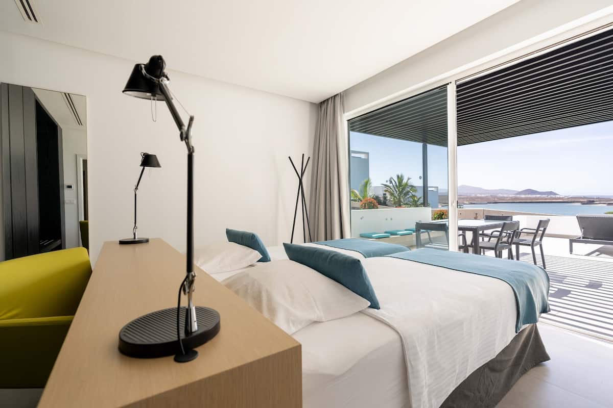 Exclusive Suite, 2 Bedrooms, 2 Bathrooms | Premium bedding, in-room safe, blackout drapes, WiFi (free)