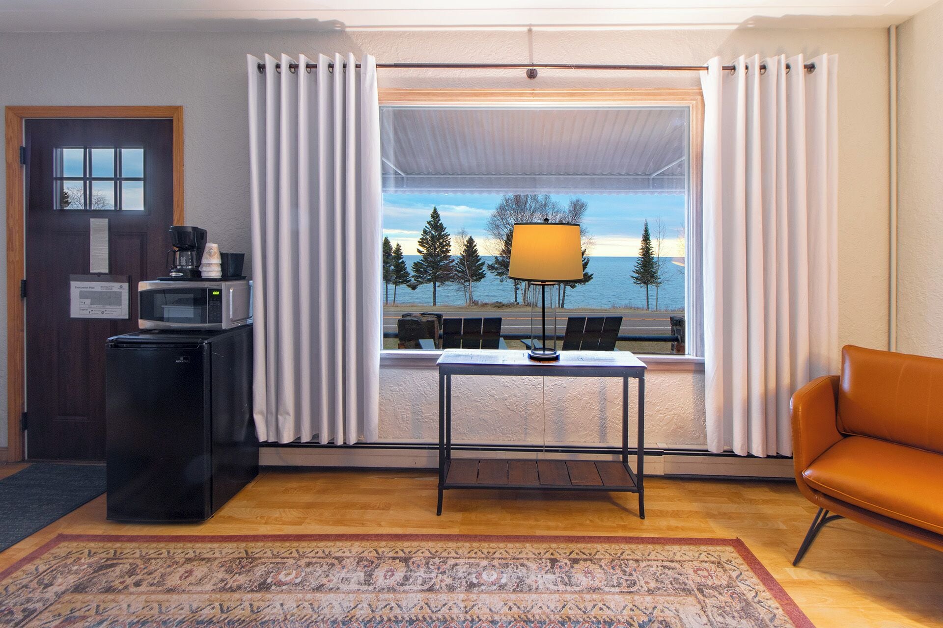 suite, private bathroom (suite 104) | living area | 30-inch tv with satellite channels