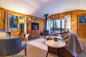 Living area - Cascade Lodge (Lutsen)