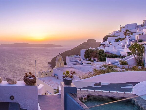 Pool - Exclusive Suites (Santorini)