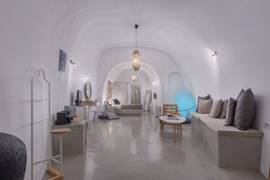 Grand Suite, Hot Tub (Caldera View) | Living area | Plasma TV - Exclusive Suites (Santorini)