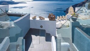 Property grounds - Exclusive Suites (Santorini)