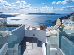 Property grounds - Exclusive Suites (Santorini)