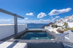 Deluxe Suite, Hot Tub (Caldera View) | View from room