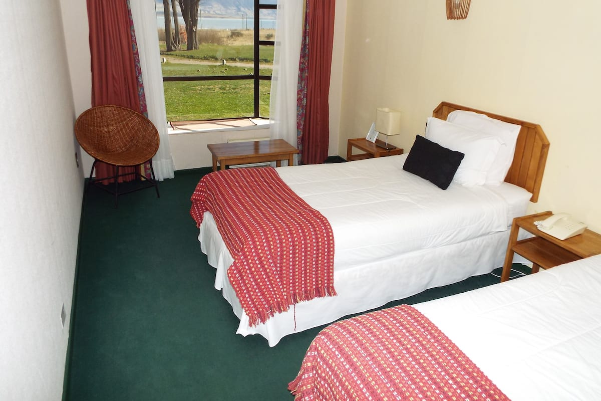 Doble vista mar | Coffres-forts dans les chambres, rideaux occultants, Wi-Fi gratuit