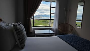 Matrimonial | In-room safe, blackout drapes, free WiFi, bed sheets