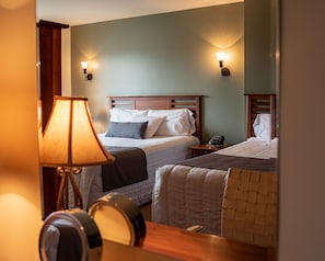 Superior Suite, 1 Queen Bed with Sofa bed, Kitchenette