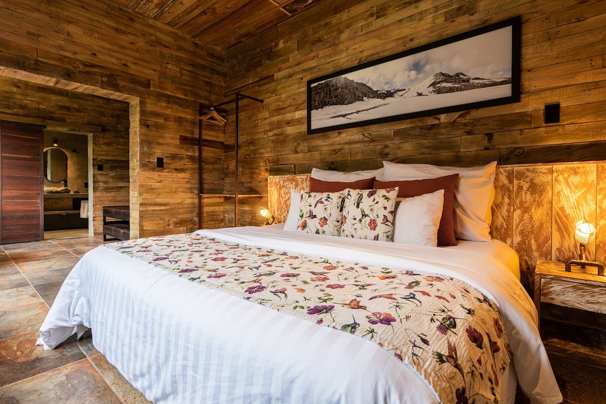 Junior Room | Free WiFi, bed sheets