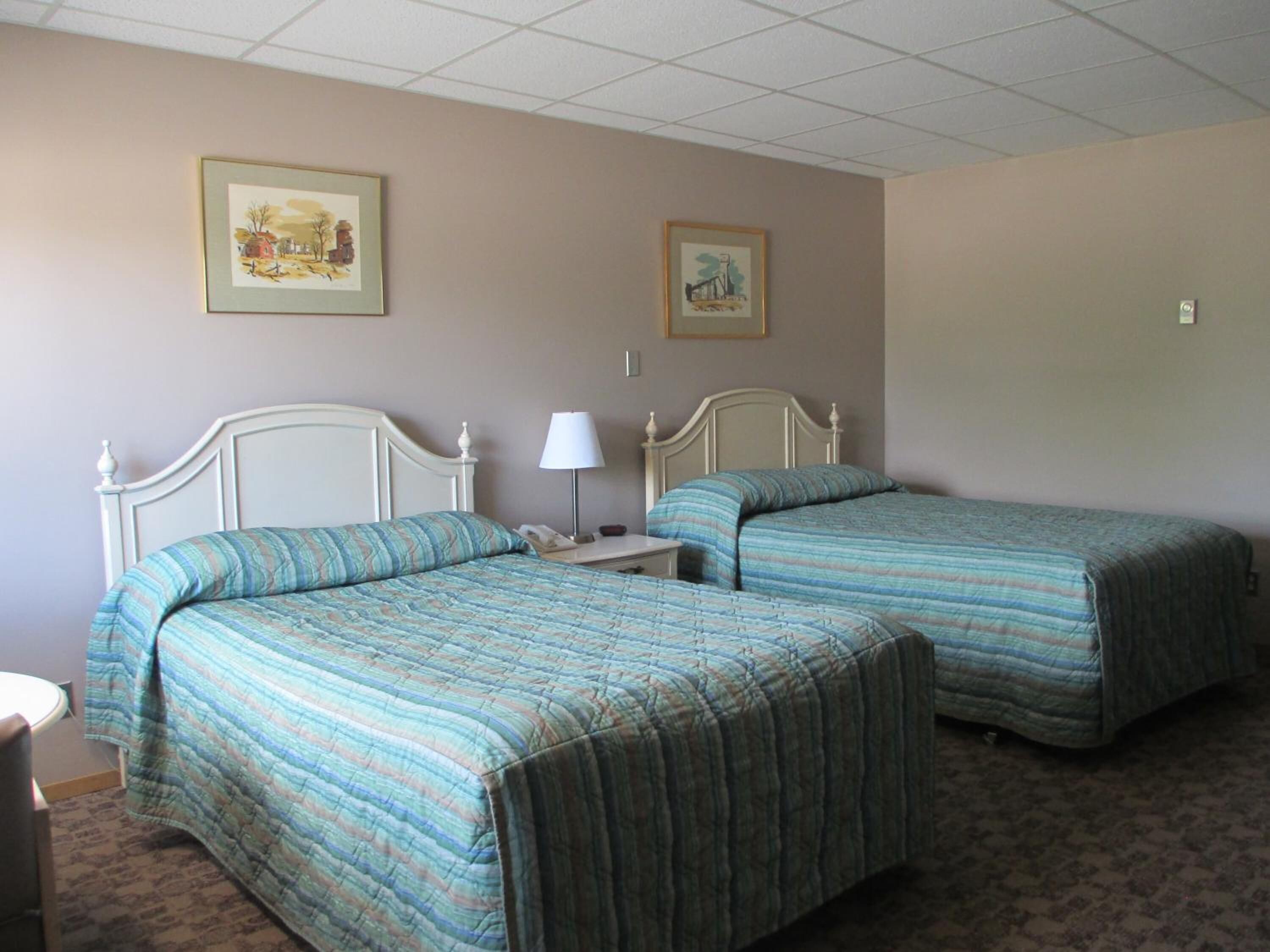 1 bedroom, desk, free wifi, bed sheets