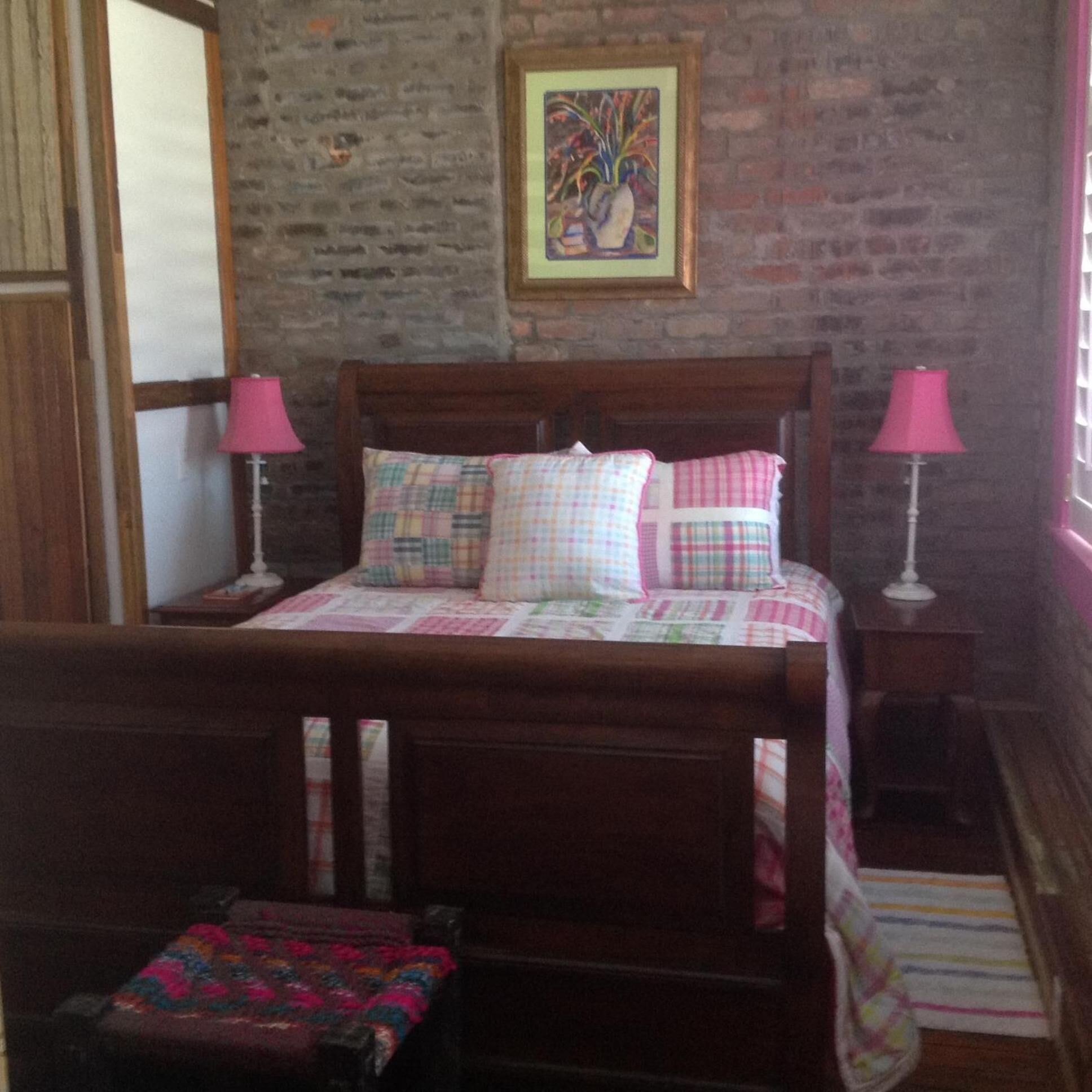 premium bedding, free wifi