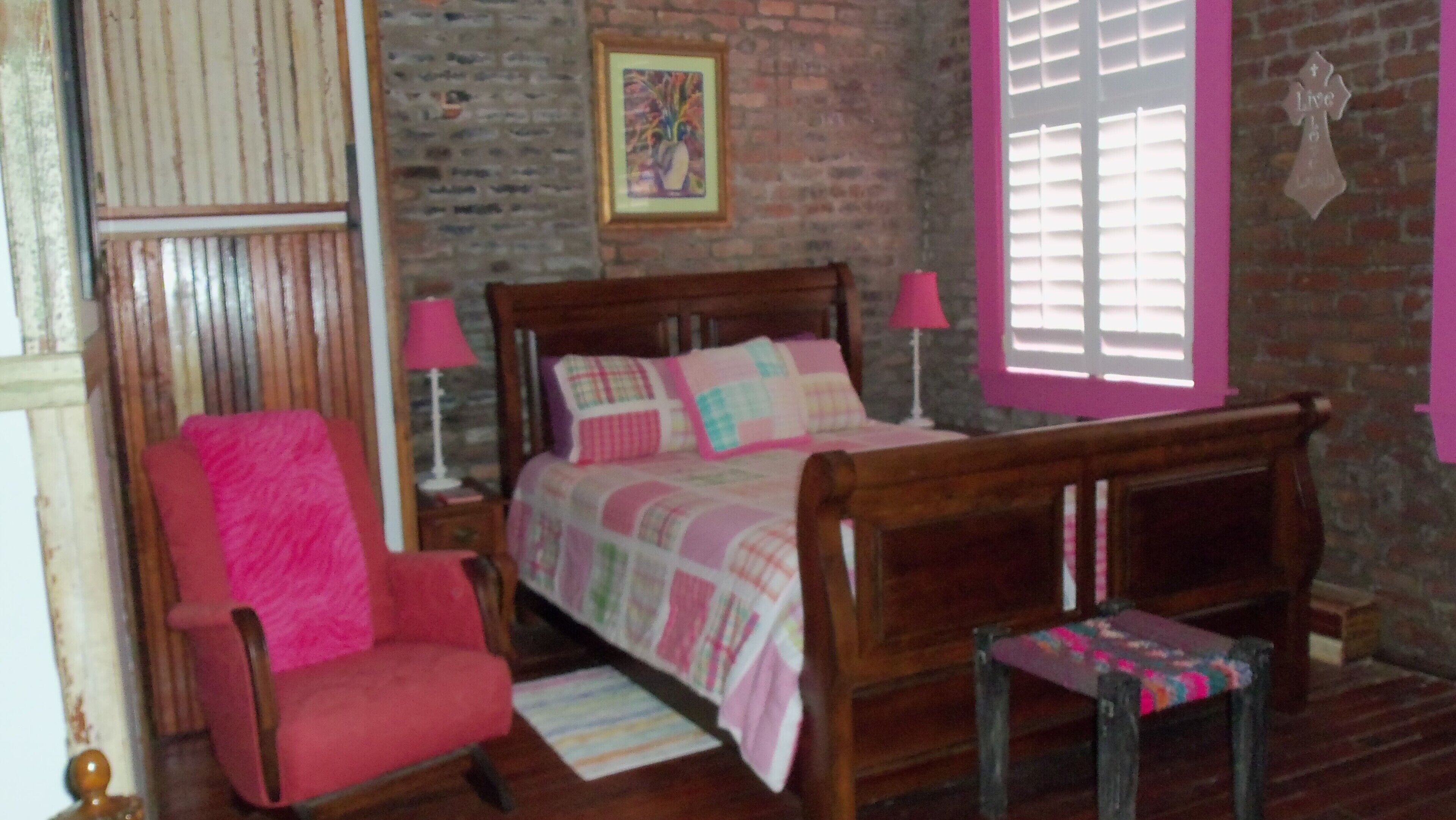 basic double or twin room | living area | flat-screen tv