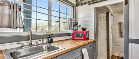 Classic Cabin, 1 Queen Bed with Sofa bed | Private kitchenette