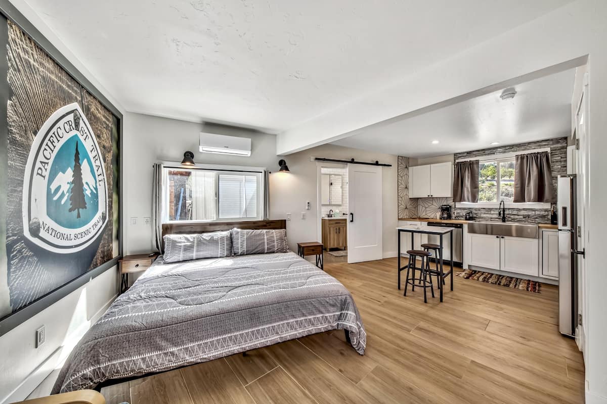 Habitación ejecutiva, 1 cama de matrimonio grande, no fumadores | Decoración individual, mobiliario individual, cortinas opacas