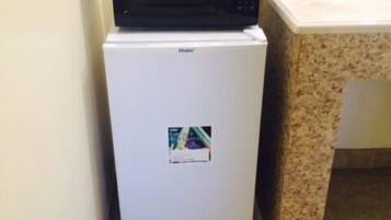 Mini-refrigerator