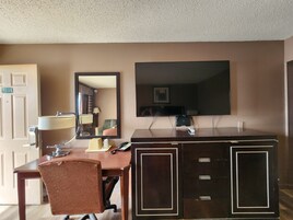 Economy Single Room, 1 King Bed, Non Smoking | Television