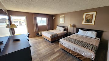 經濟雙人房, 2 張加大雙人床, 吸煙房 | 書桌、隔音、熨斗/熨衫板、免費 Wi-Fi