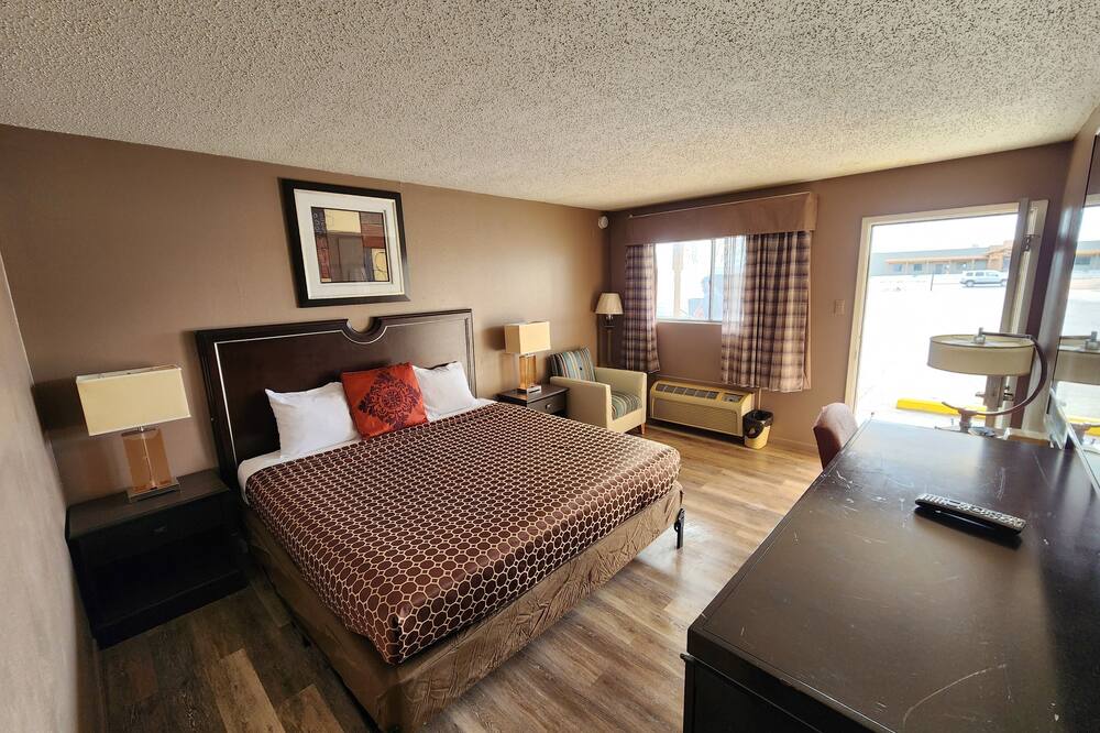 Satellite Inn