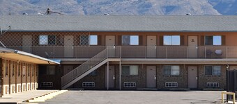 Satellite Inn