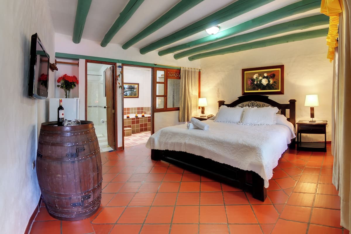 suite | free wifi, bed sheets