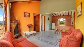 32-inch LCD TV with cable channels, TV - Hotel Spa Villa Lina (Villa de Leyva)