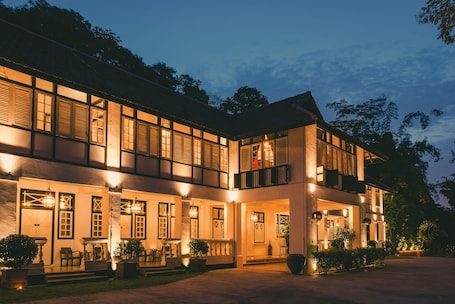 Front of property – evening/night