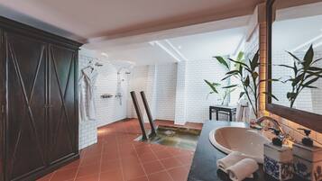 Labrador Suite | Bathroom