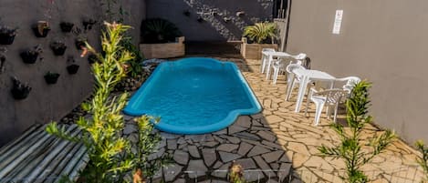 حمّام سباحة خارجي