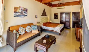 Apartment | Premium bedding, minibar, in-room safe, free cots/infant beds