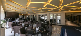 Subic Bay Travelers Hotel & Event Center