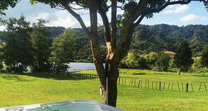 Hakarimata Lodge - Riverside Sanctuary