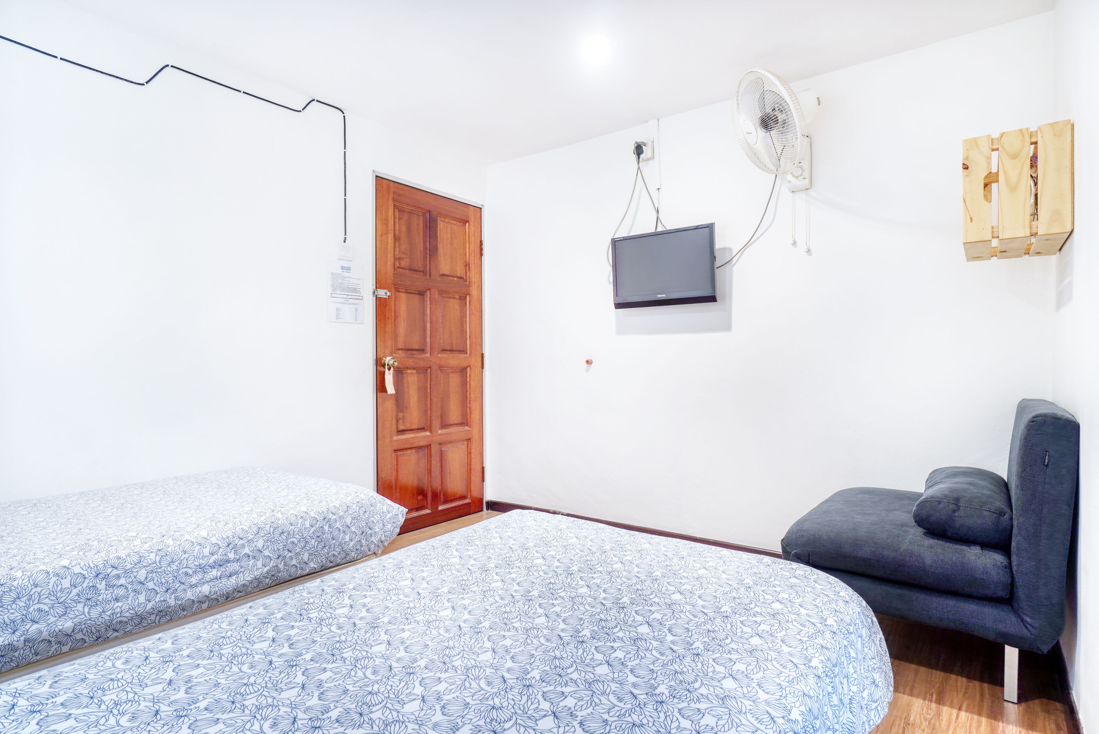 standard twin room | desk, free wifi