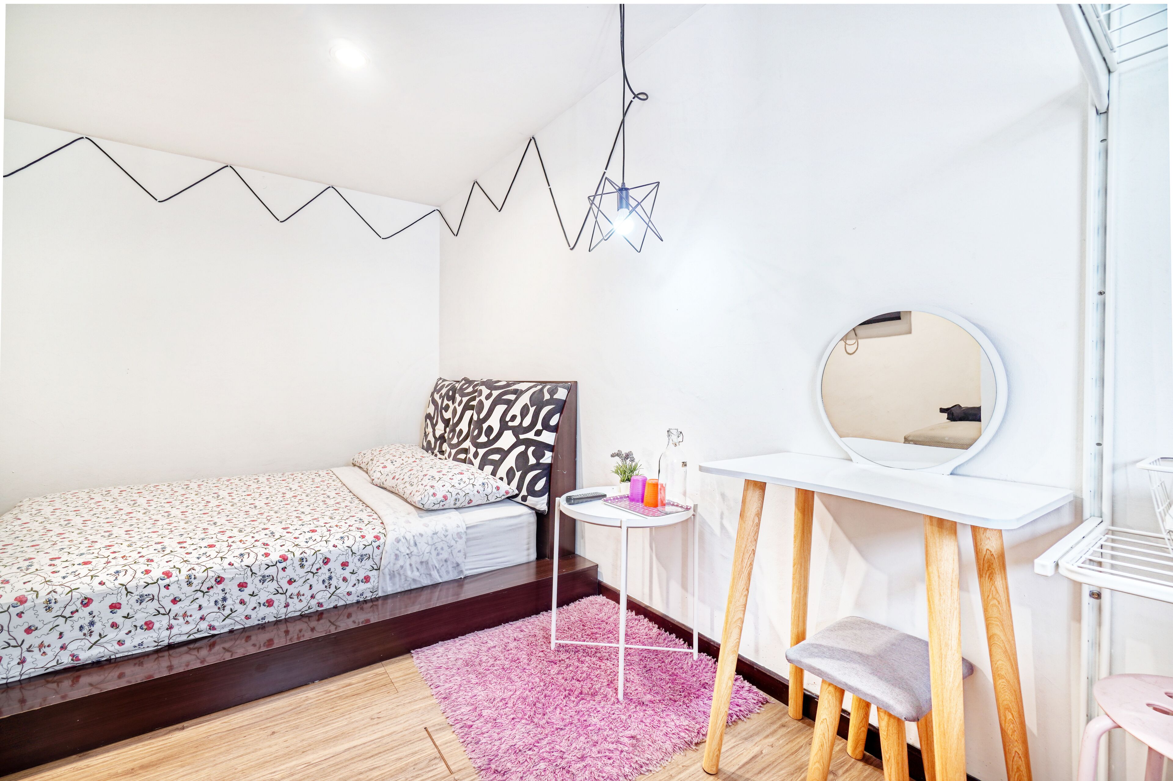 standard double room, 1 queen bed | desk, free wifi