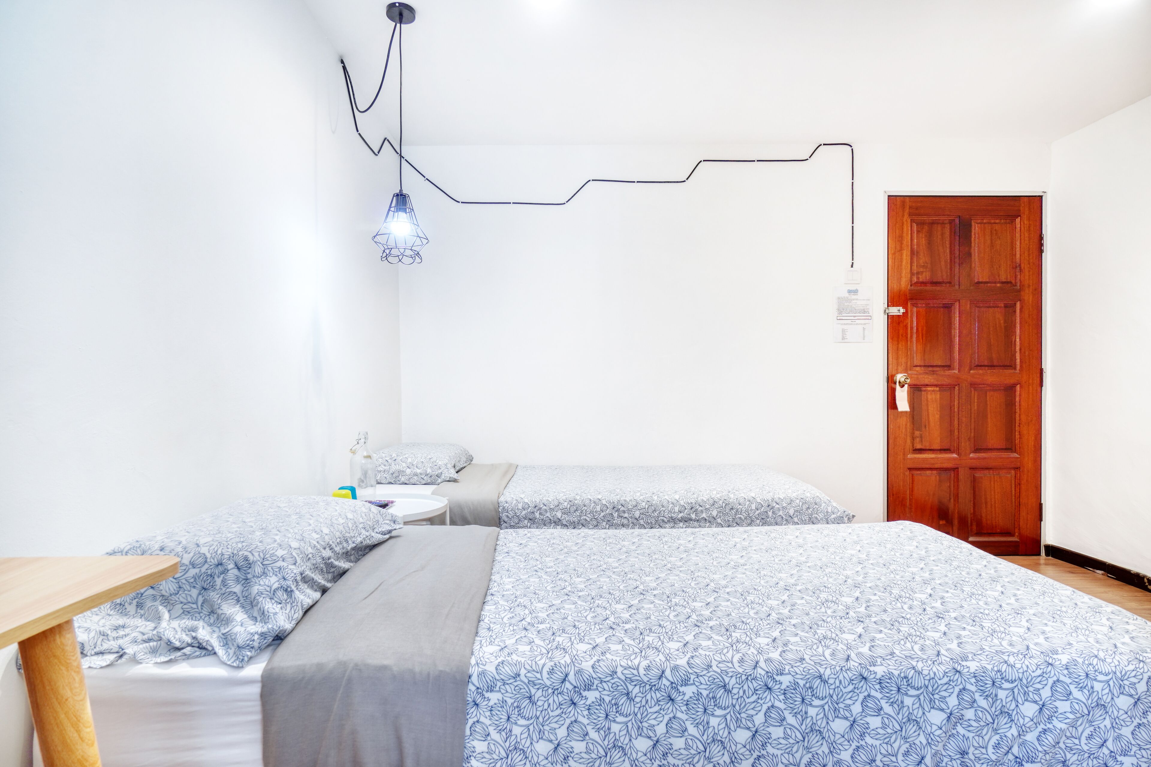 standard twin room | desk, free wifi