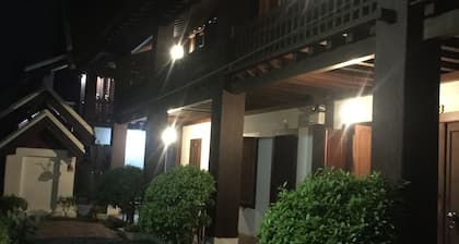 Lakhangthong Boutique Hotel